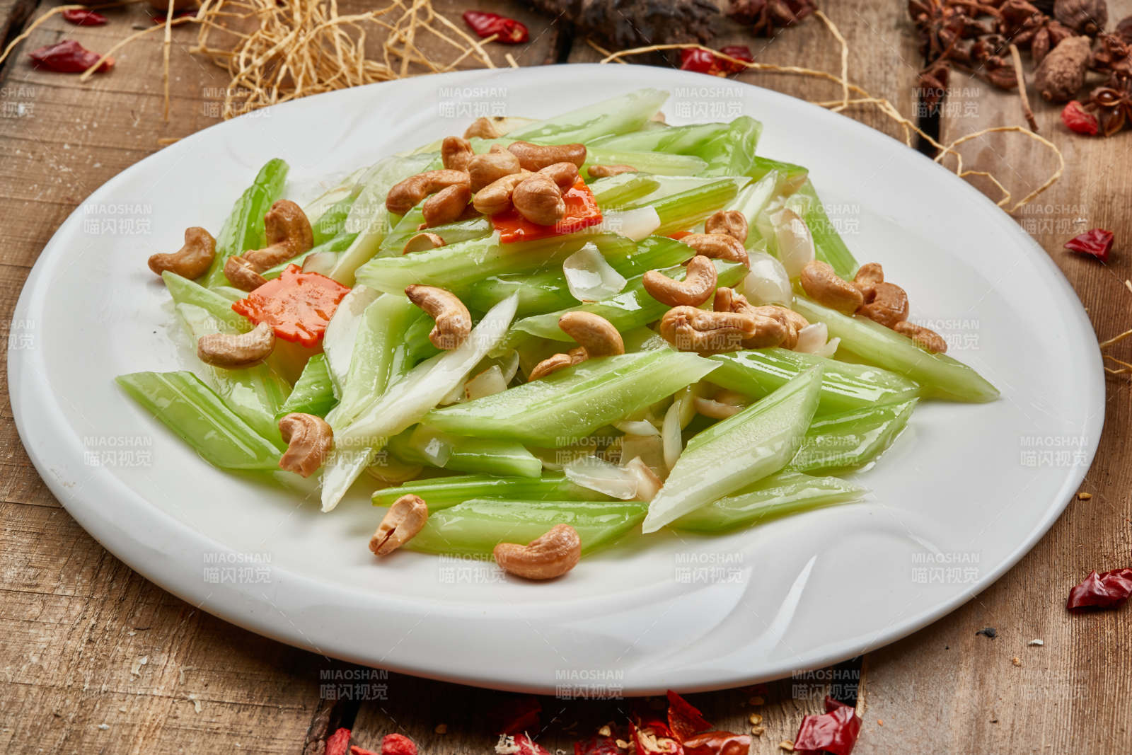 清炒腰果西芹-摄影图