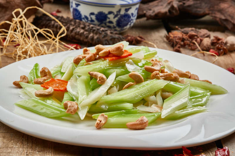 清炒腰果西芹-摄影图