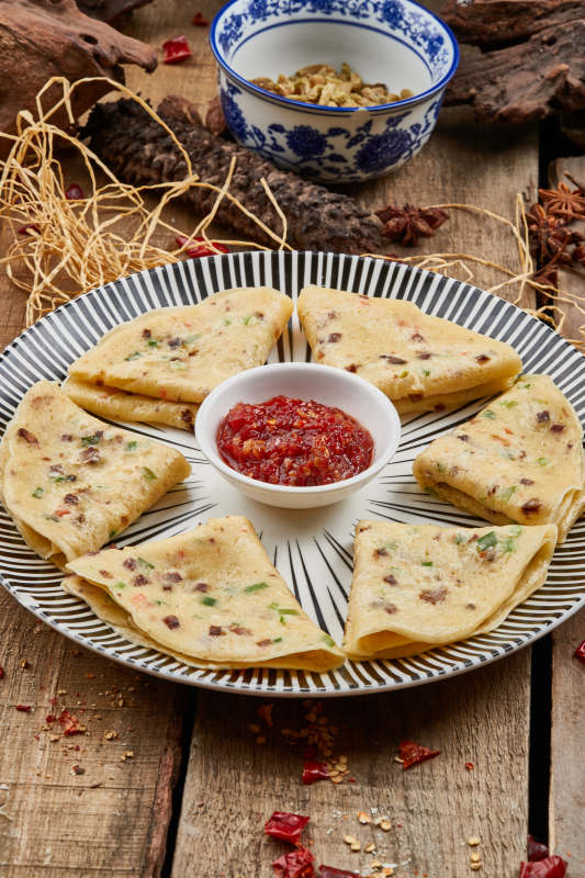 蘸酱葱香鸡蛋饼