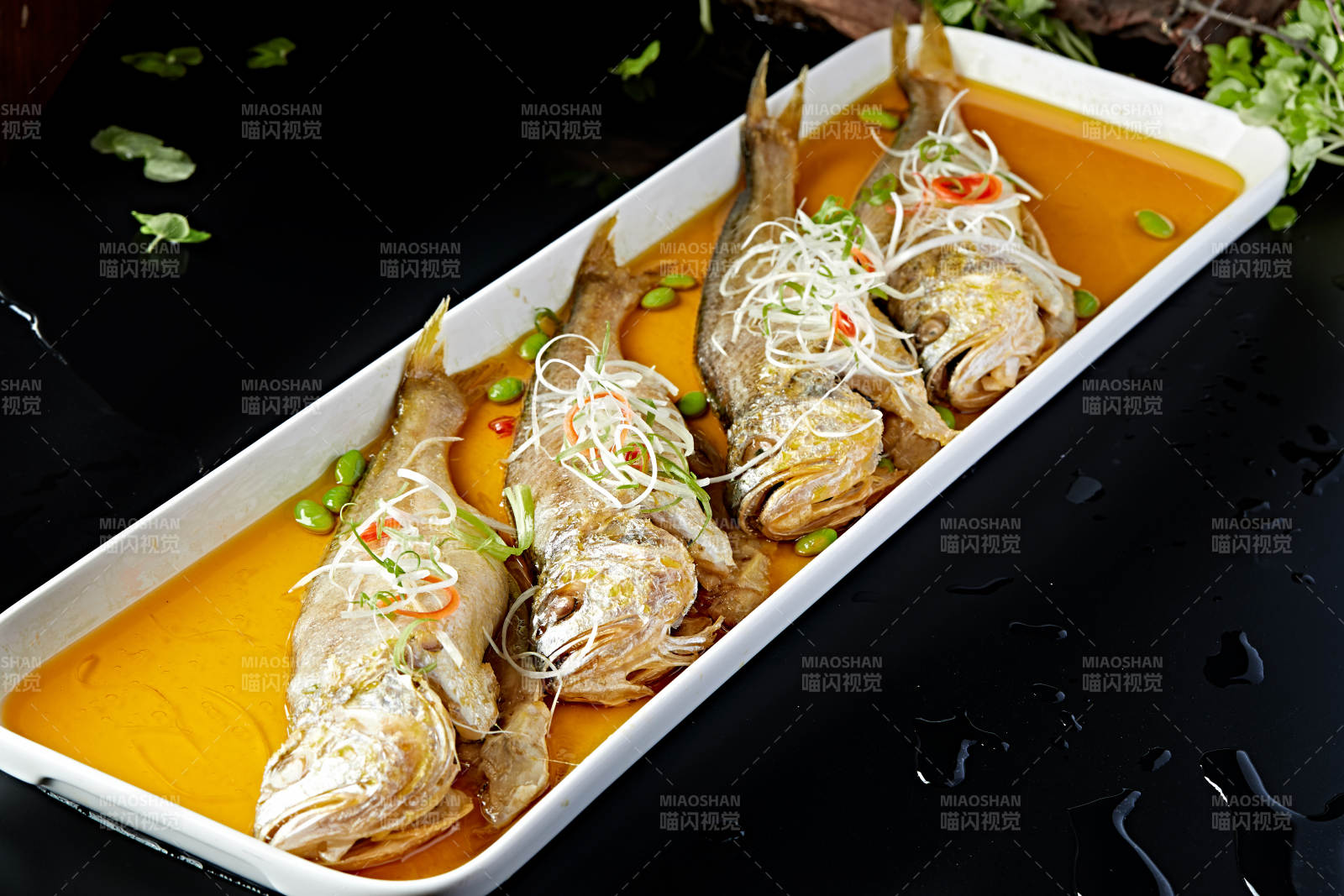 浇汁蛏子蒸丝瓜