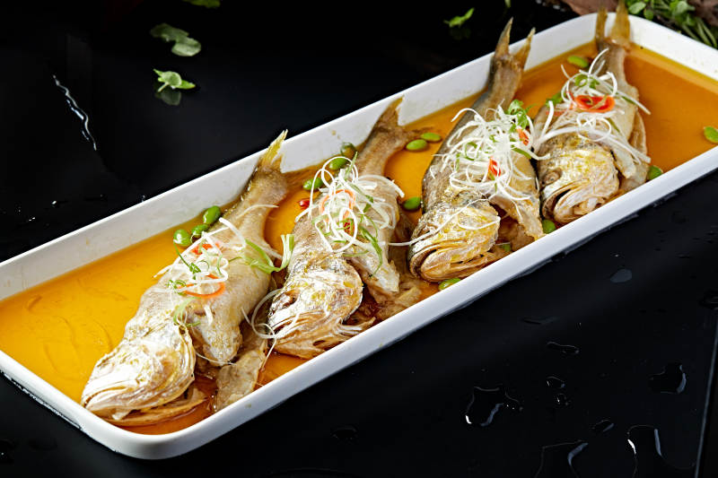 浇汁蛏子蒸丝瓜