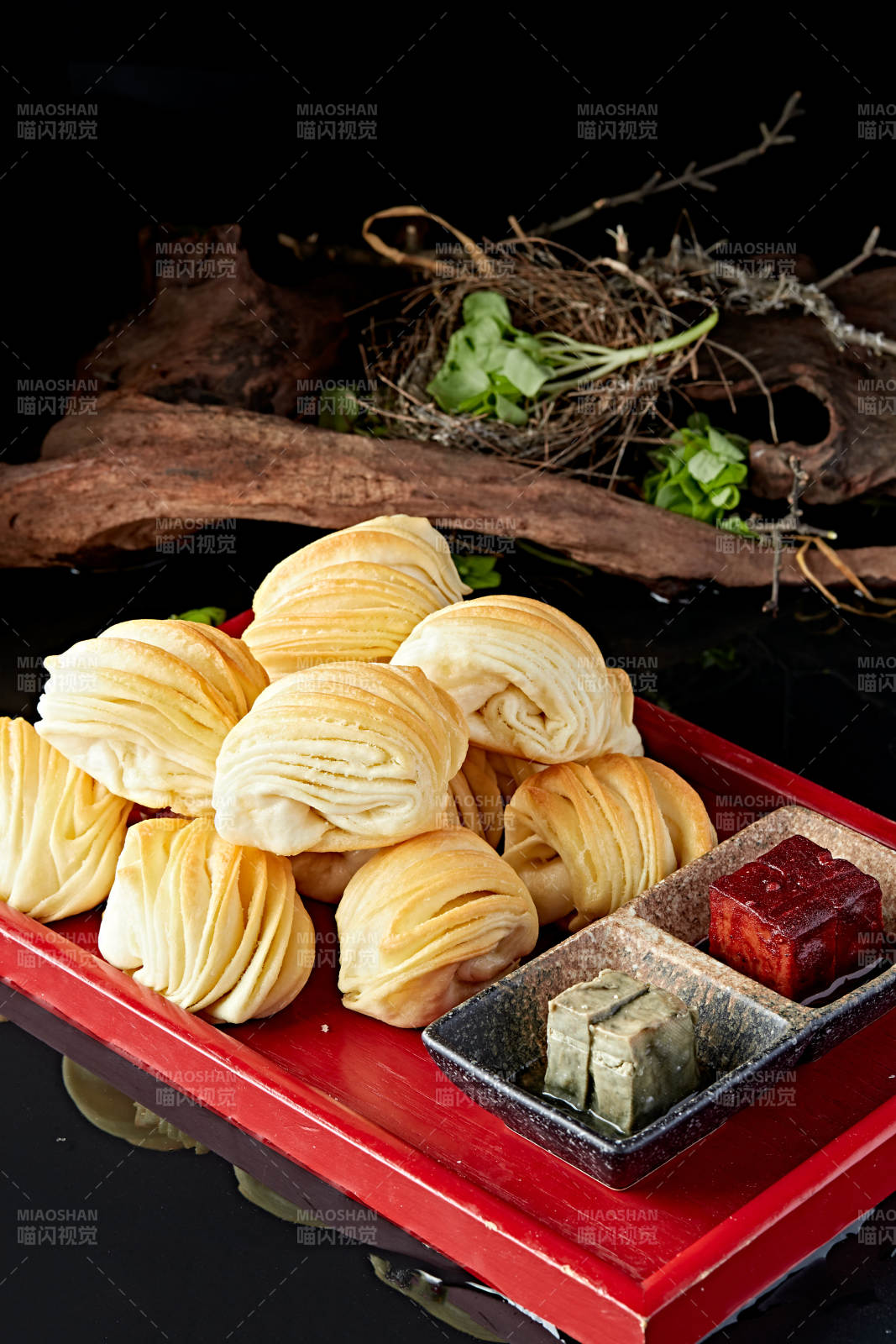 砂锅酱焖千岛湖大鱼头配油条