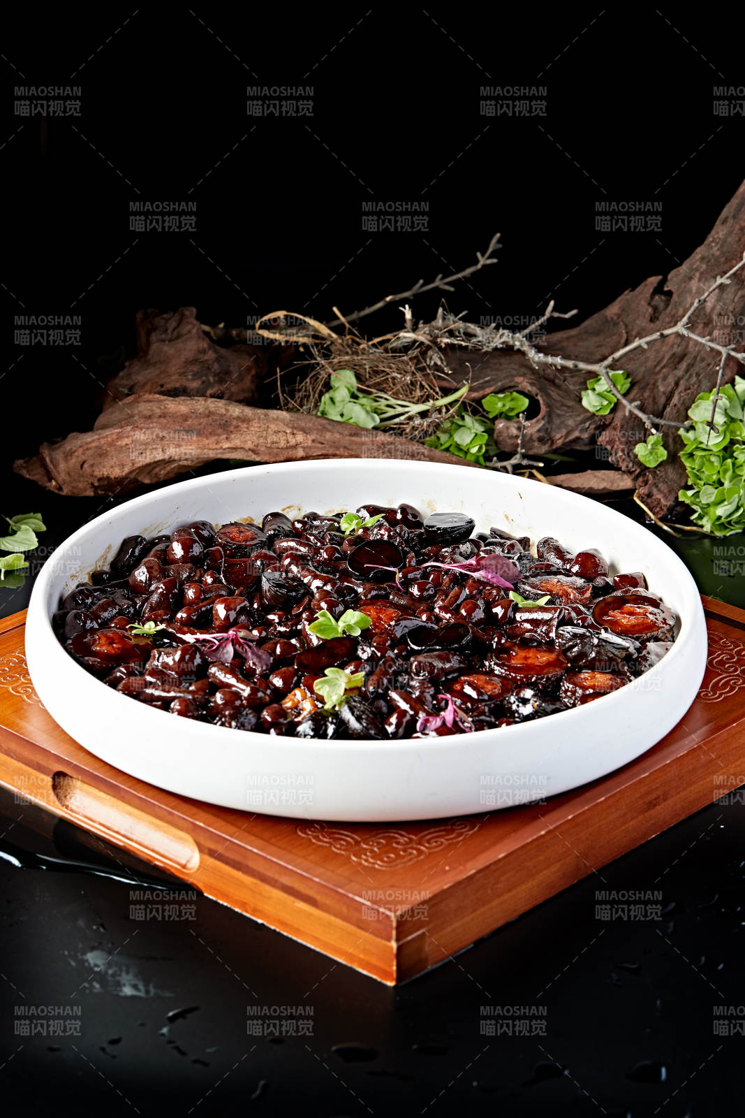 醬爆海參切片黑蒜雞樅菌