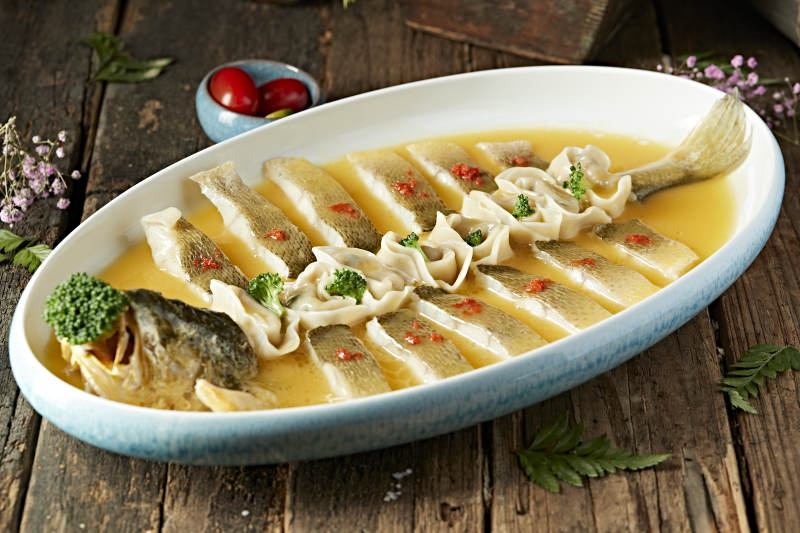 清蒸濃湯大黃魚配三鮮小餛飩