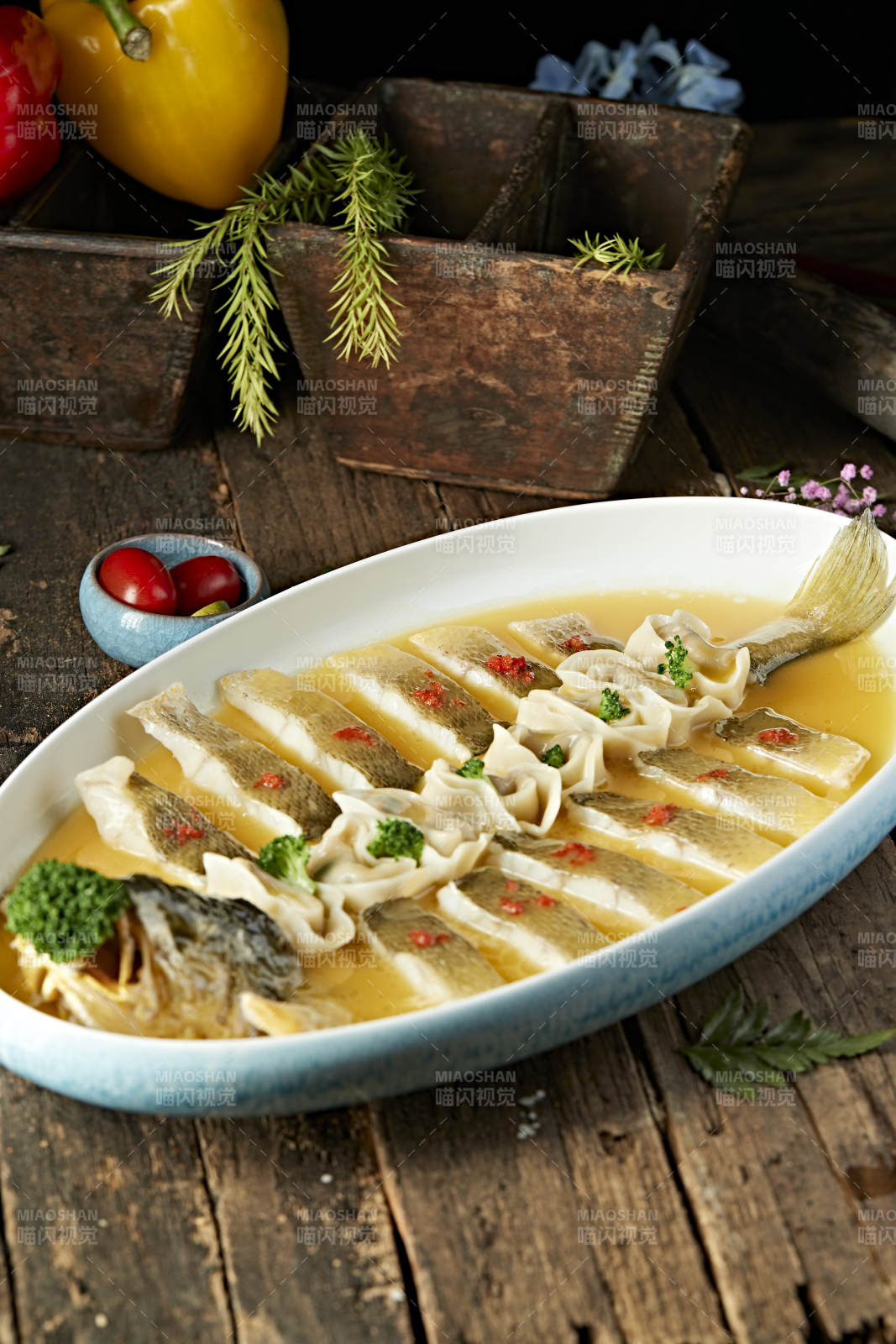 清蒸濃湯大黃魚配三鮮小餛飩