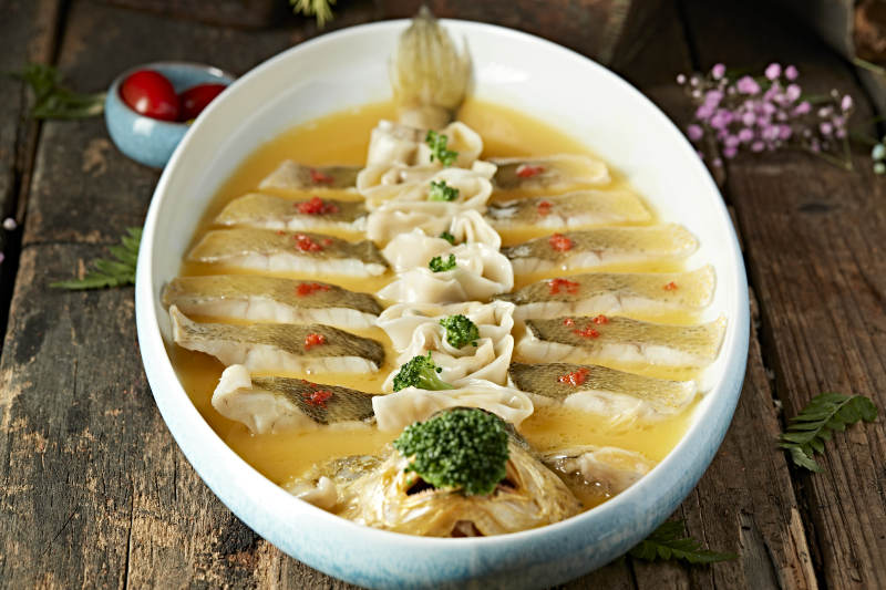 清蒸濃湯大黃魚配三鮮小餛飩