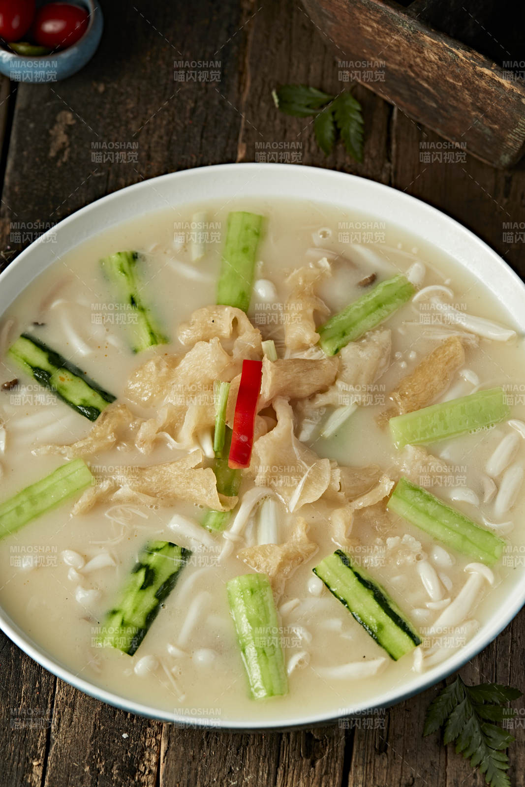 浓汤杂菌烩鱼肚