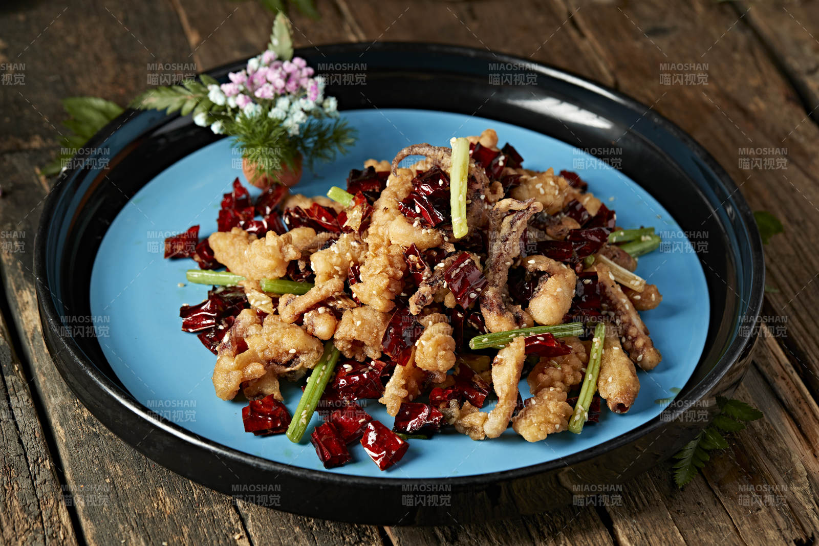 酥脆香炸麻辣鱿鱼须