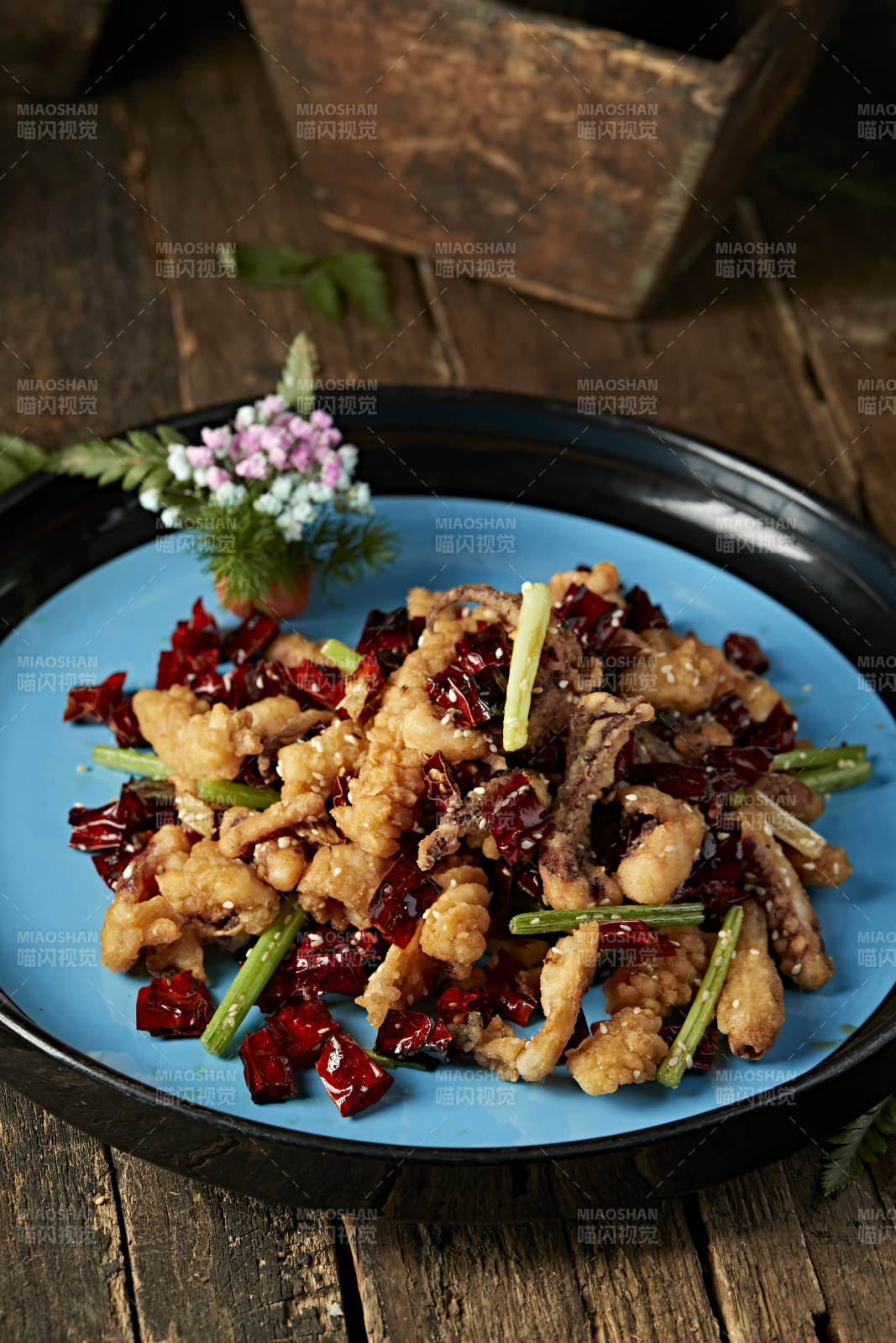 酥脆香炸麻辣鱿鱼须