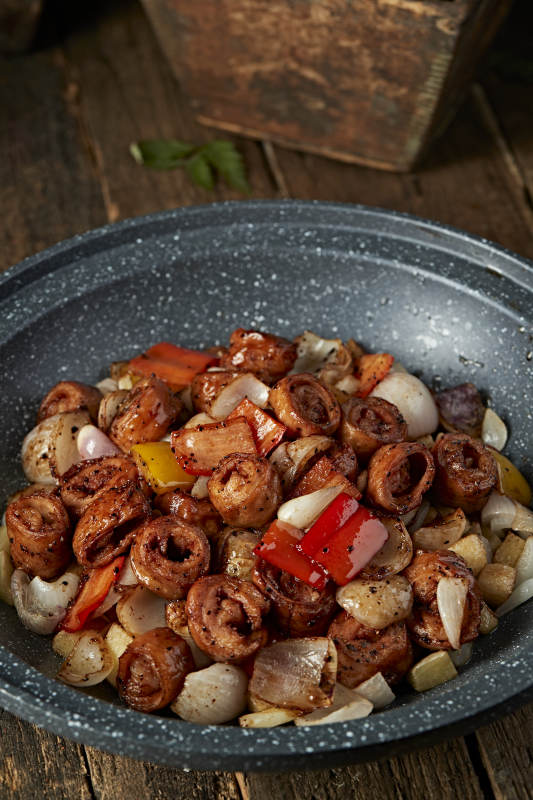 石锅彩椒洋葱肥肠