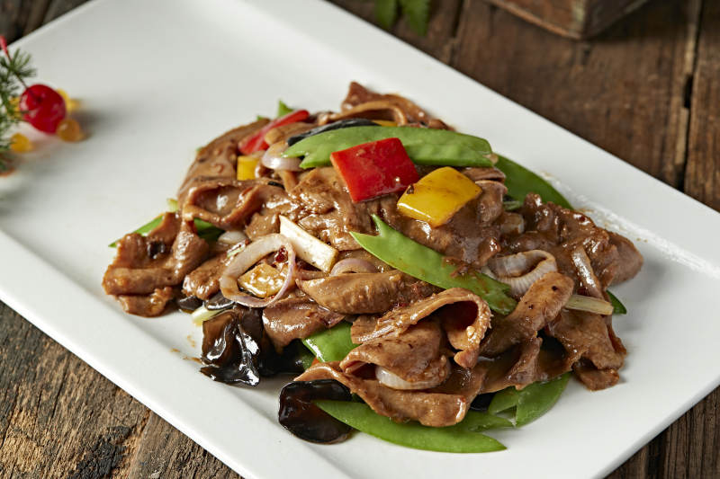 彩椒蜜豆木耳炒牛舌