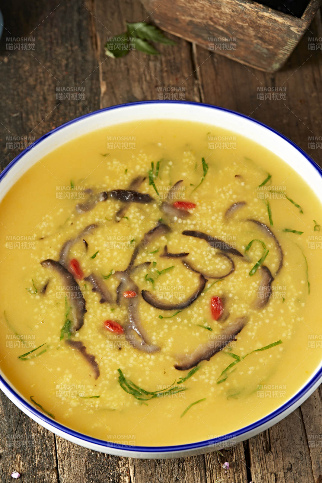 枸杞海參金米粥