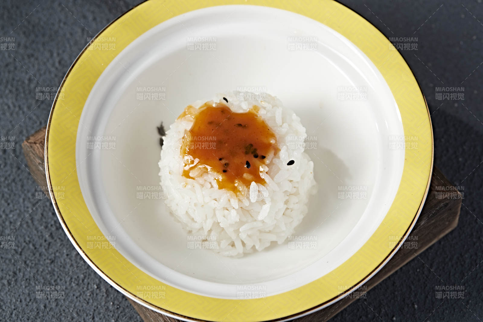 泰国香米蒸的捞饭配白米饭