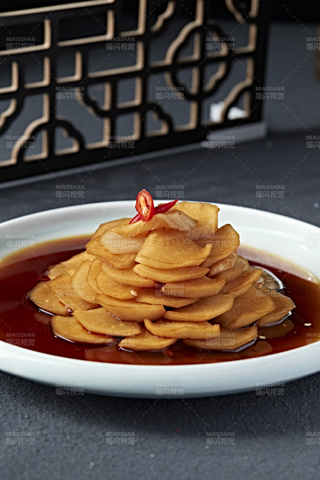 美味凉菜捞汁醋腌萝卜皮