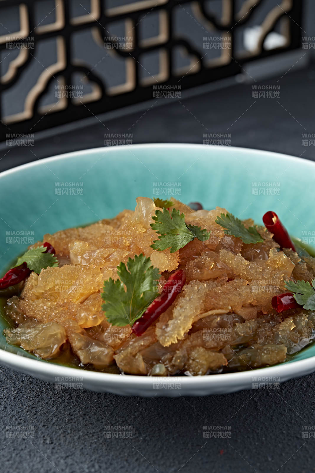 美味凉菜香辣老醋蛰头-摄影图