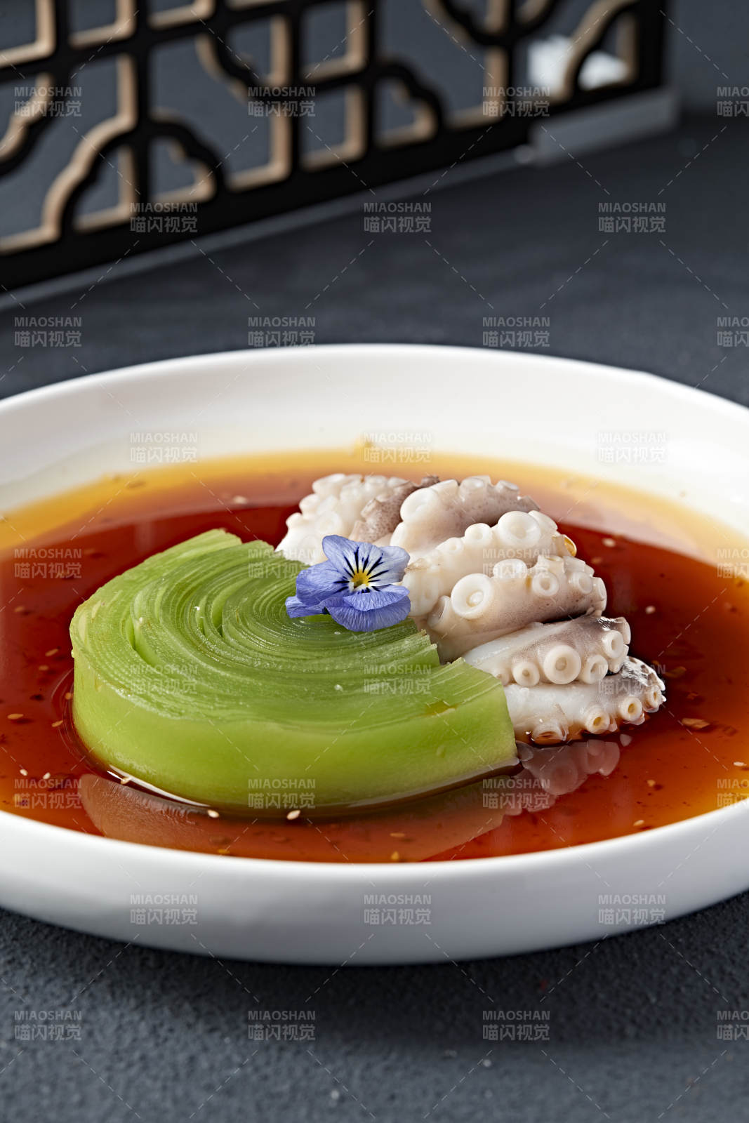 精美涼菜撈汁筍片生腌八爪魚