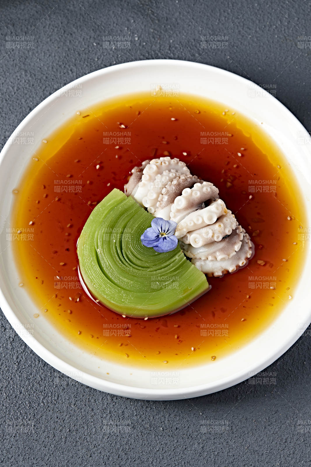 精美涼菜撈汁筍片生腌八爪魚