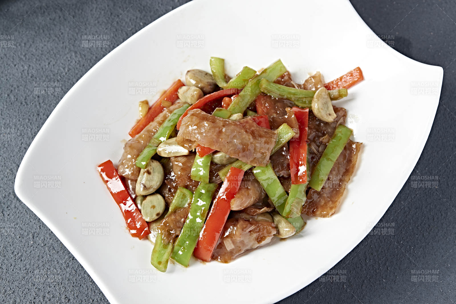 腊八蒜双椒炒猪皮-摄影图