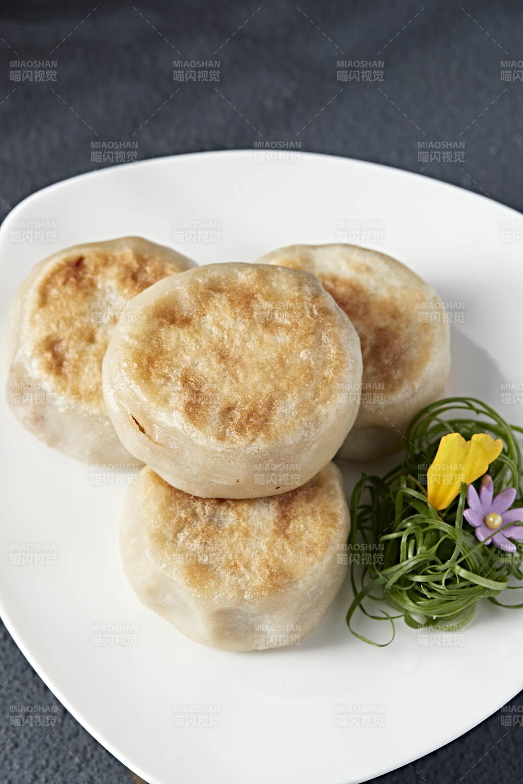 清真美食油煎羊肉馅门钉饼