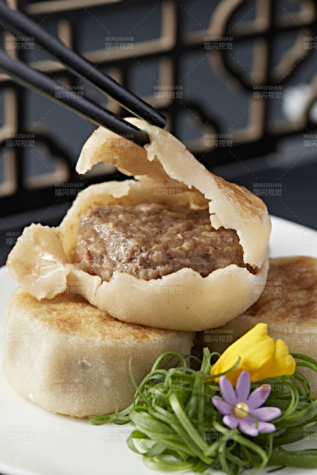 清真美食油煎羊肉馅门钉饼