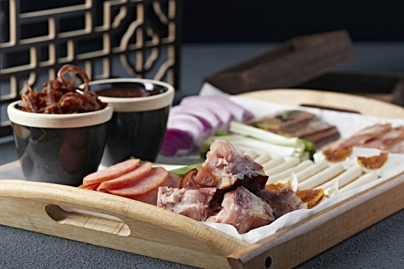 下酒卤味荤菜蘸酱菜大拼盘