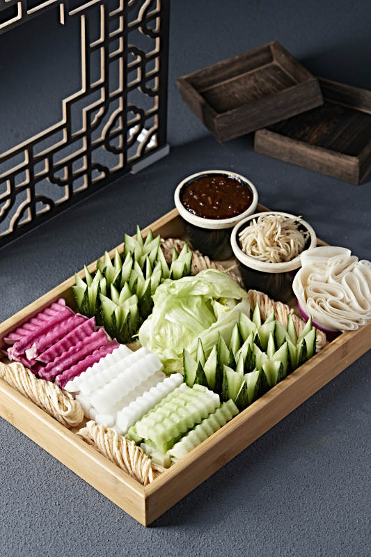 东北农家蘸酱菜卷饼大拼盘