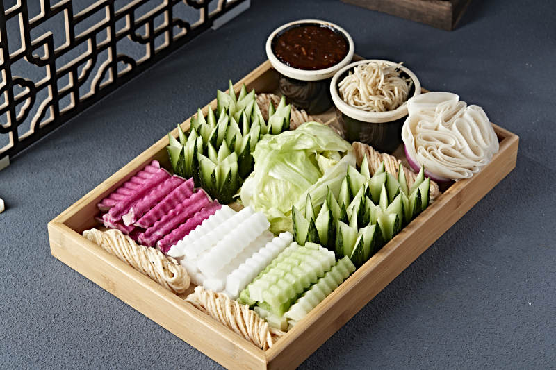 东北农家蘸酱菜卷饼大拼盘