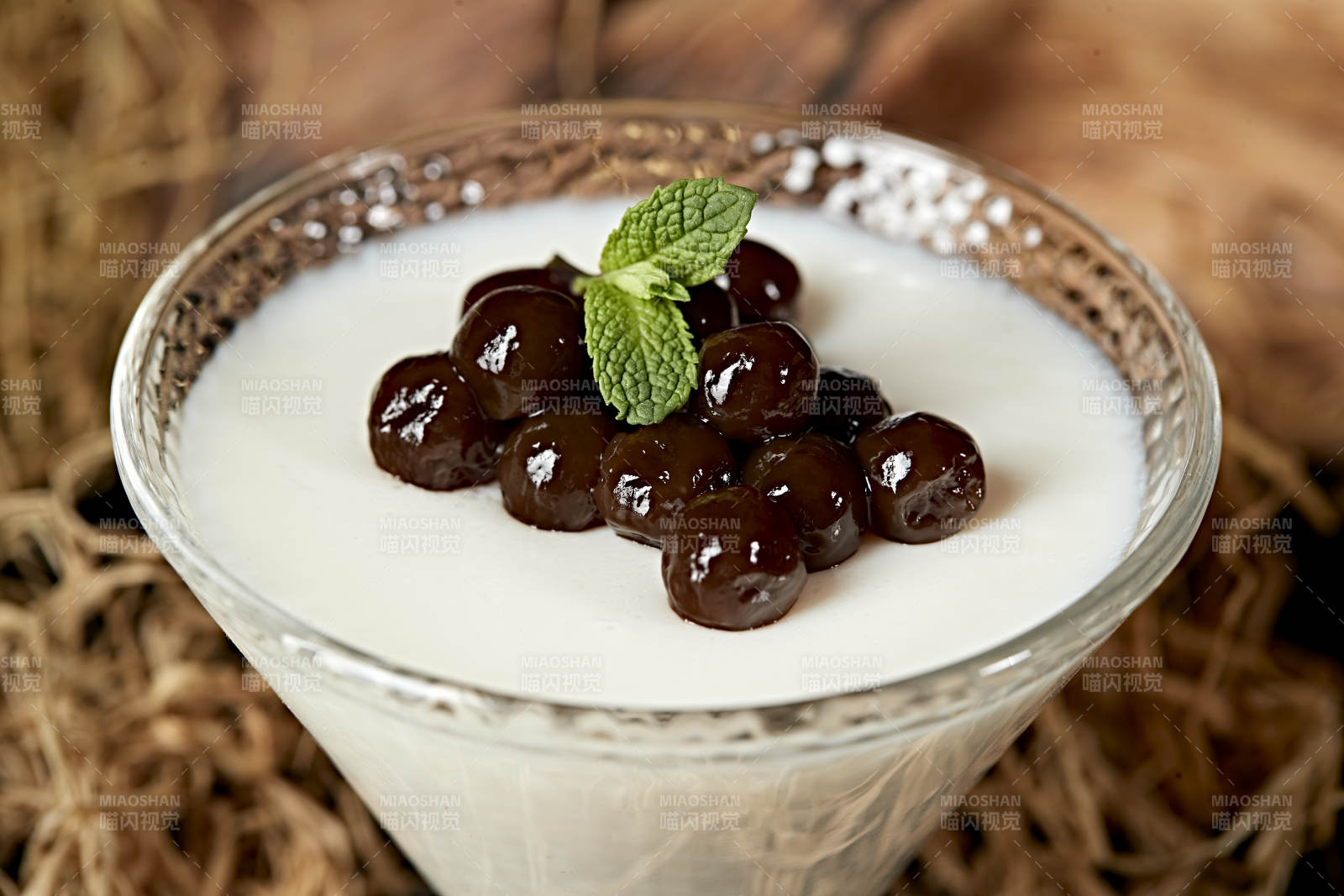 美味港式珍珠酸奶杯