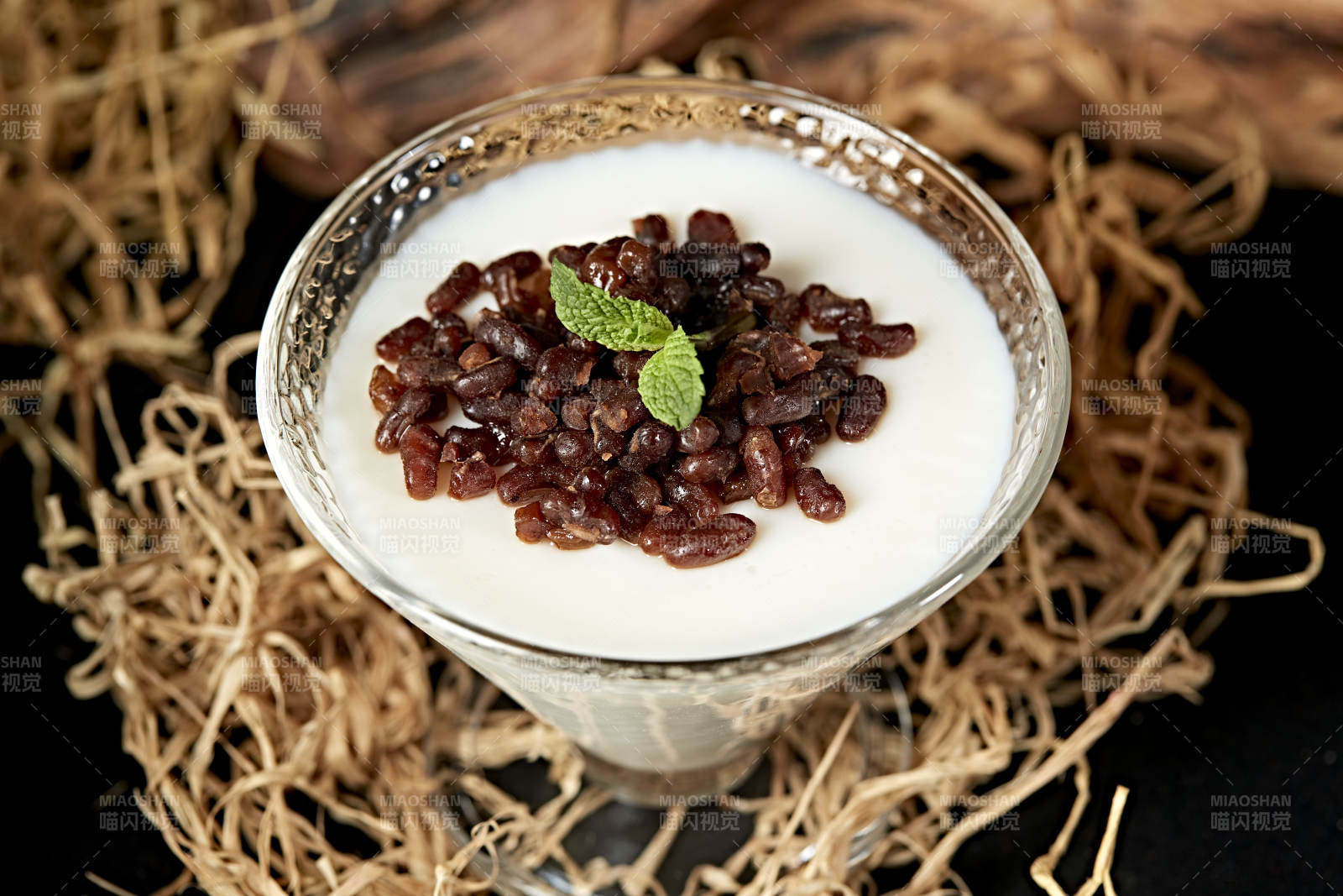 美味鲜奶红豆布丁