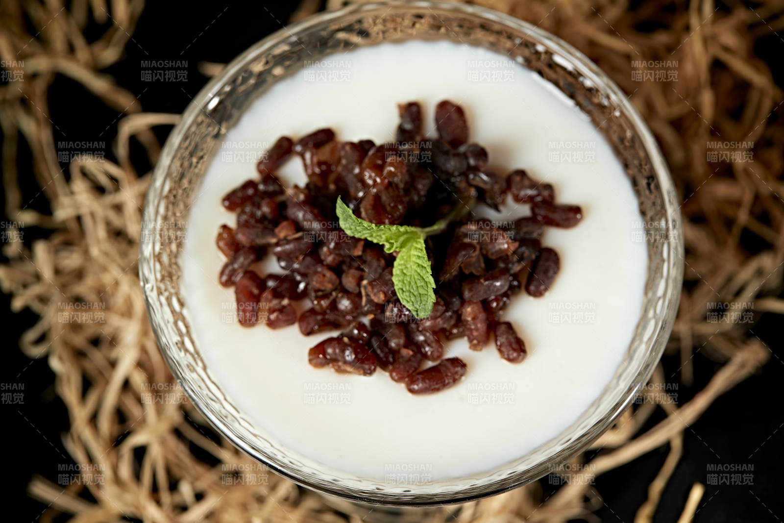 美味鲜奶红豆布丁