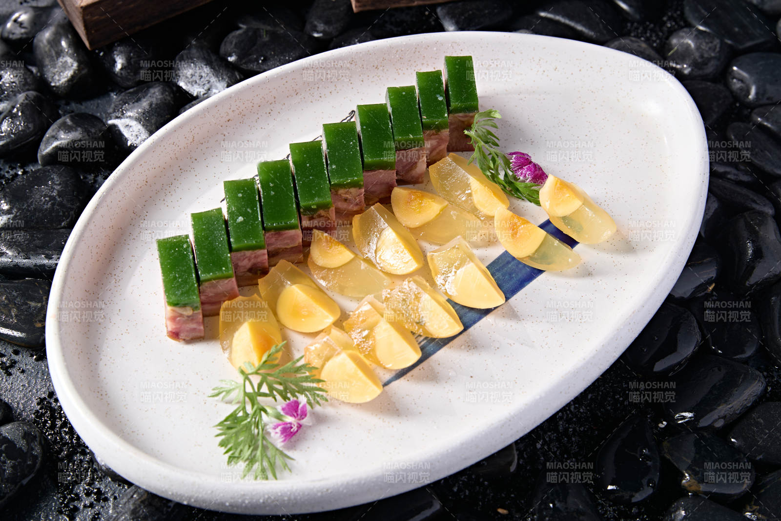 茴香皮冻压肴肉配水晶实蛋