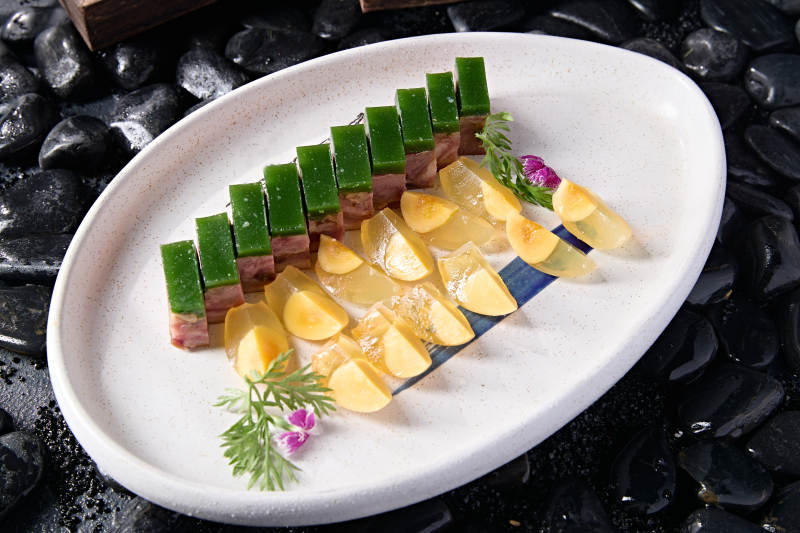 茴香皮冻压肴肉配水晶实蛋