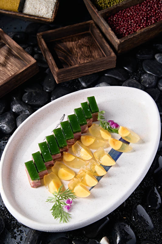 茴香皮冻压肴肉配水晶实蛋