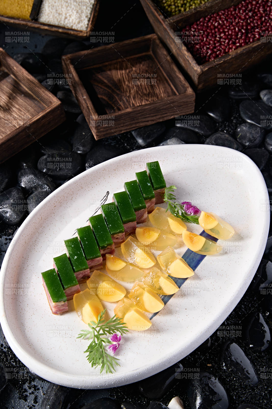 茴香皮冻压肴肉配水晶实蛋