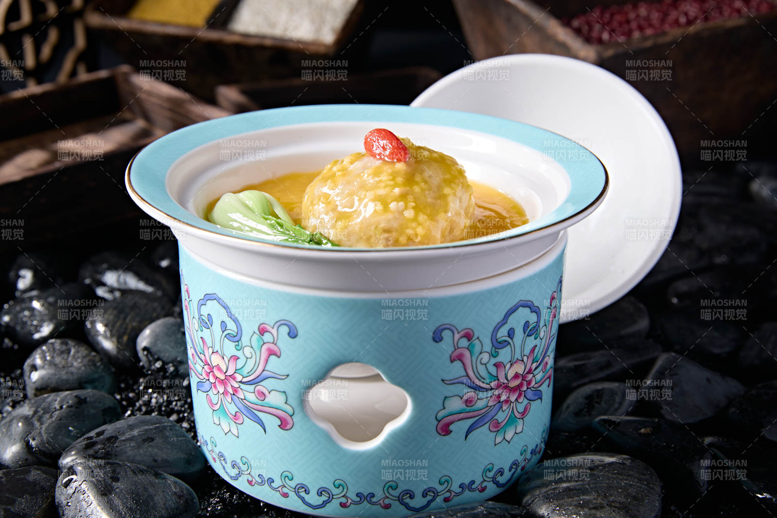 獅子頭配金瓜黍米粥