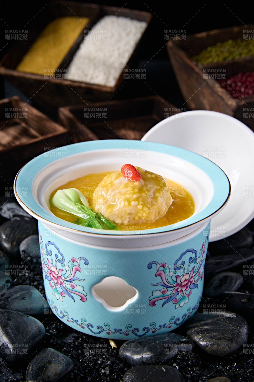 獅子頭配金瓜黍米粥