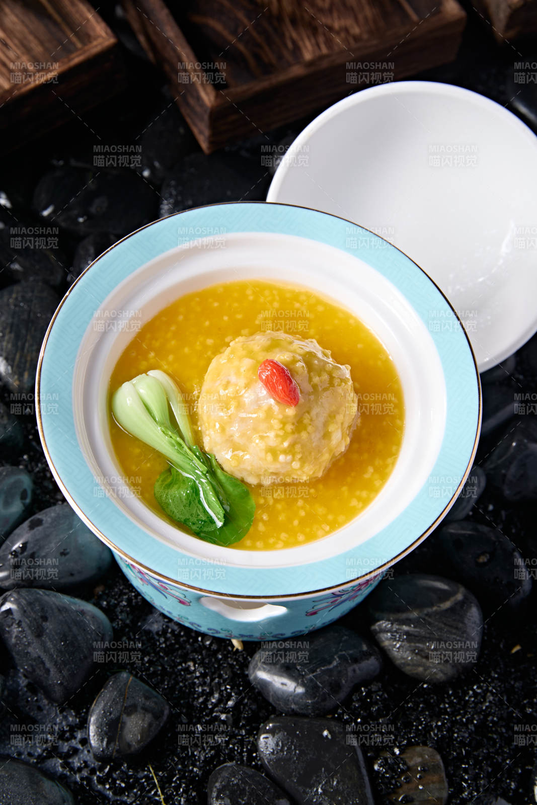 獅子頭配金瓜黍米粥