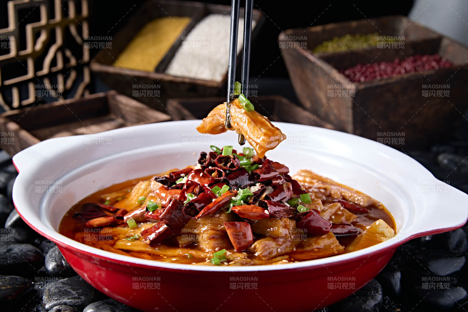 川香水煮香辣腐竹