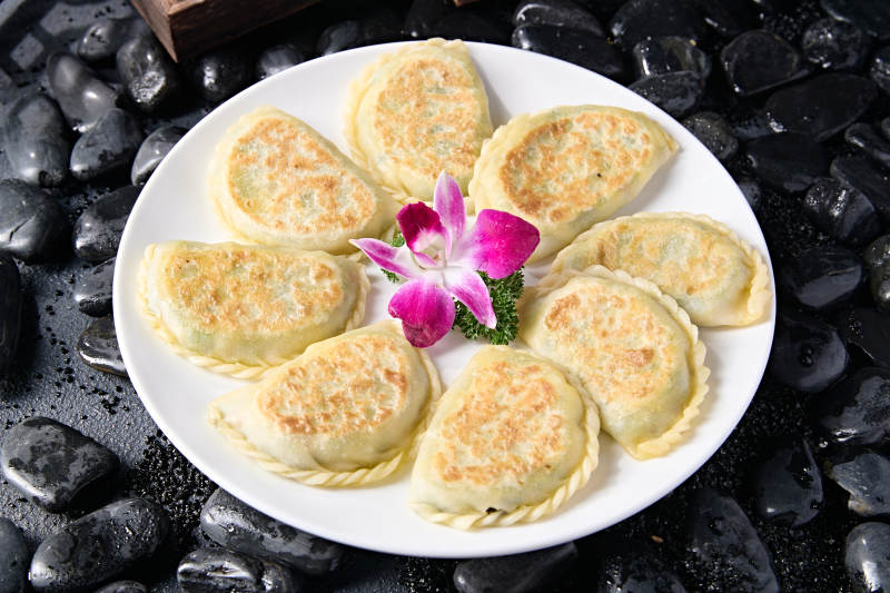 傳統面食小吃韭菜盒子