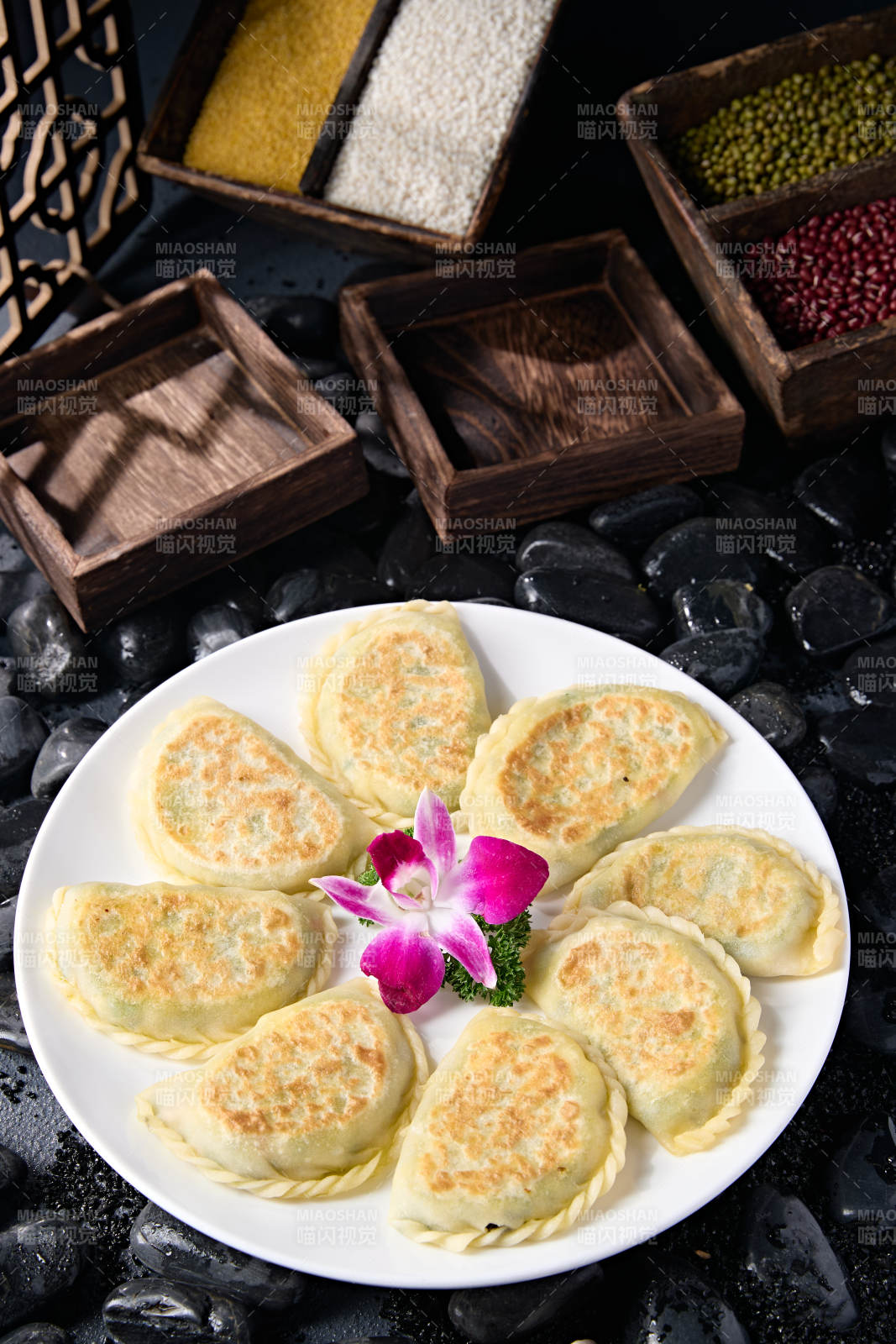 傳統(tǒng)面食小吃韭菜盒子