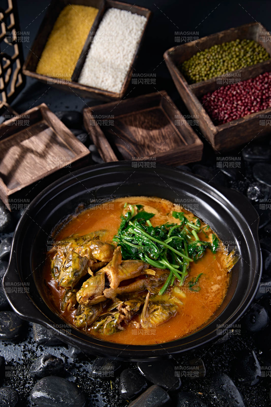 美味石锅炖嘎鱼