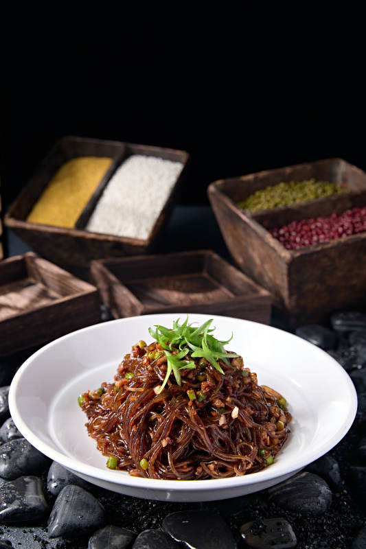 蚂蚁上树肉沫葱香炒水晶粉