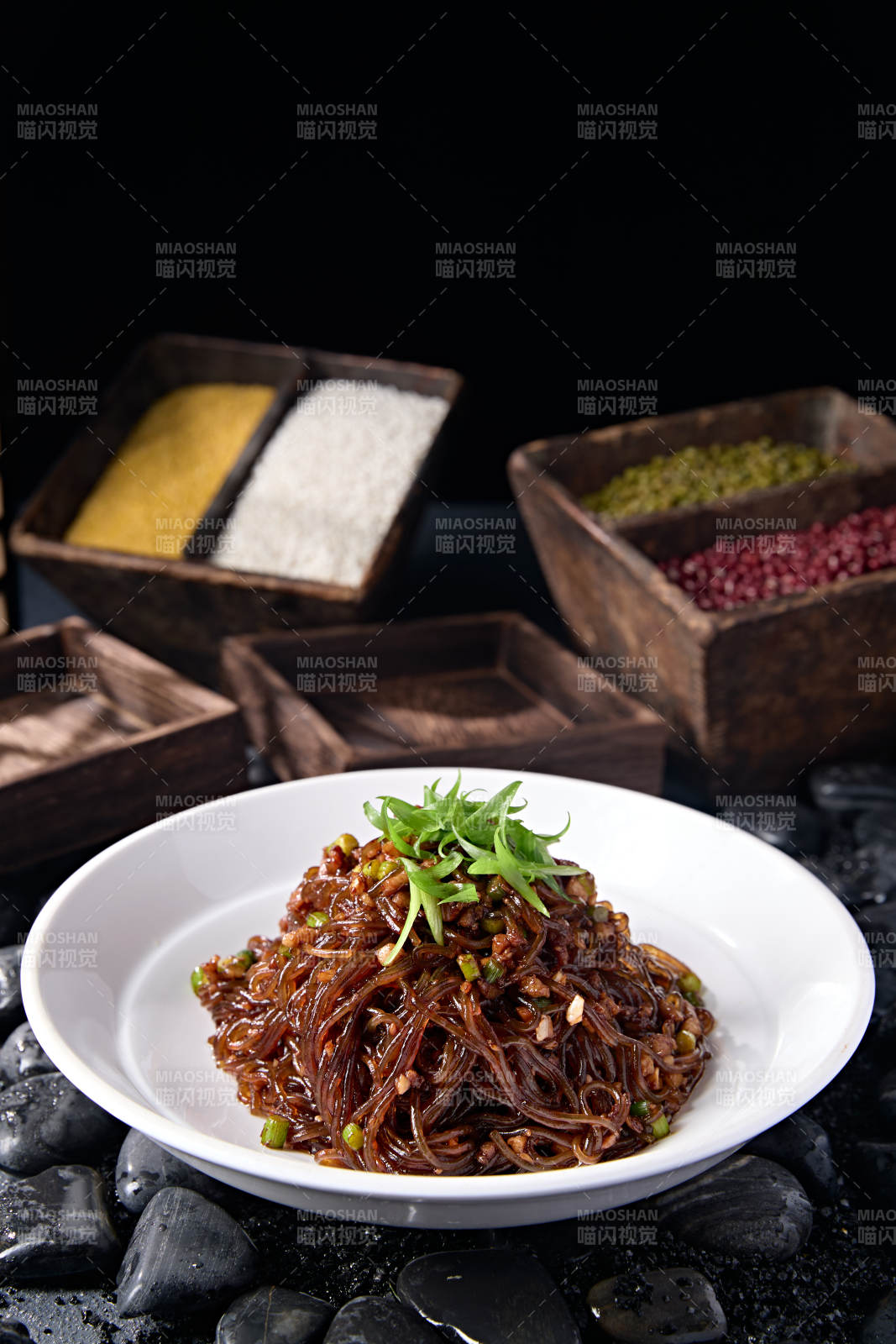 蚂蚁上树肉沫葱香炒水晶粉