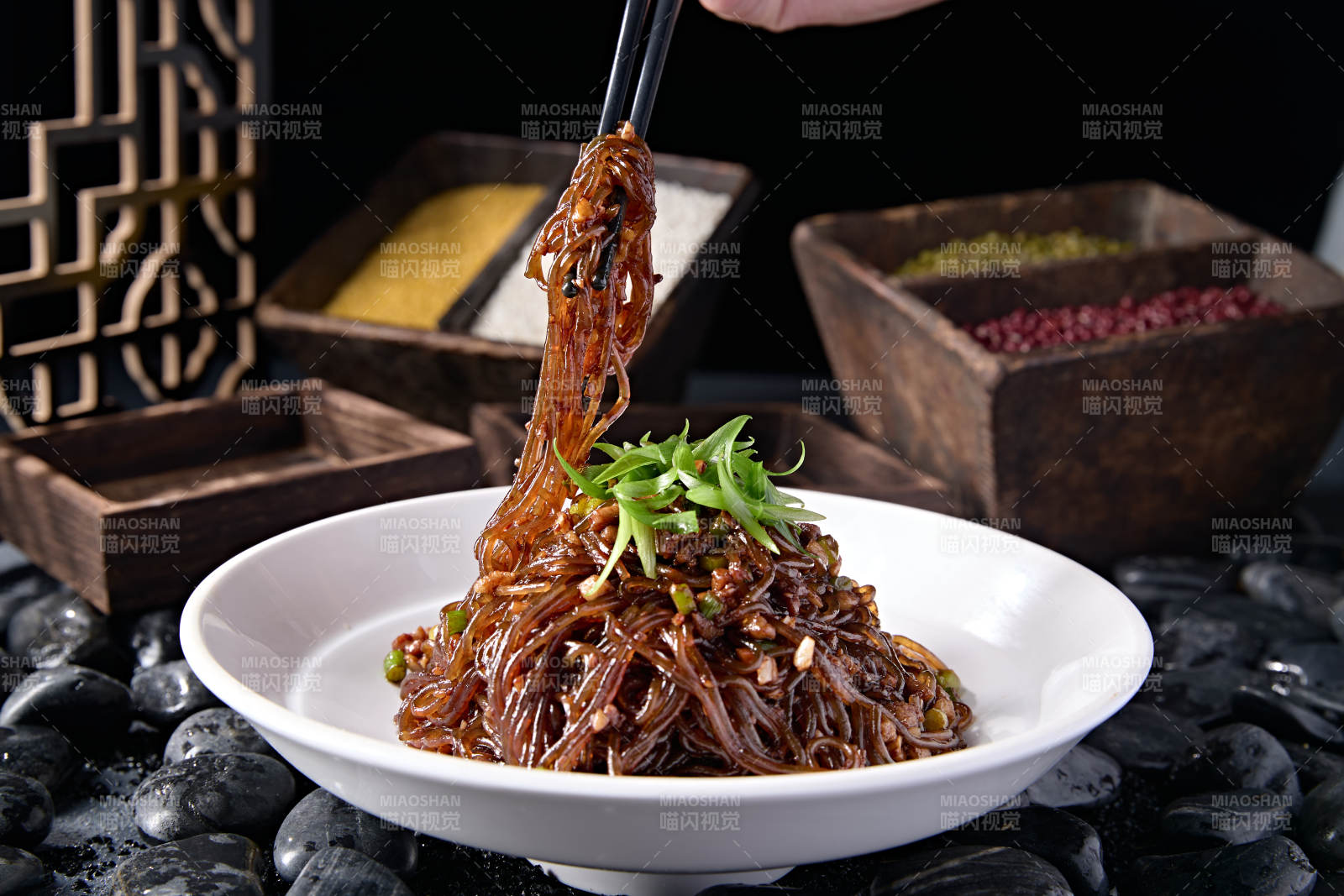 蚂蚁上树肉沫葱香炒水晶粉