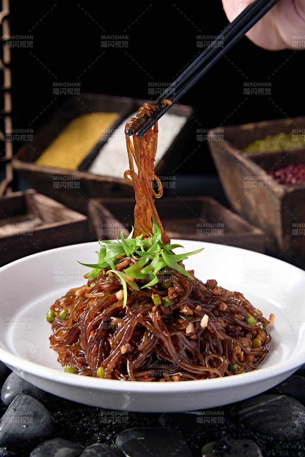 蚂蚁上树肉沫葱香炒水晶粉