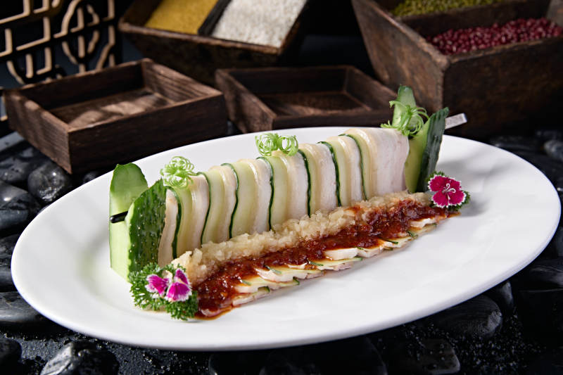 瓜片蒜沫汆白肉片