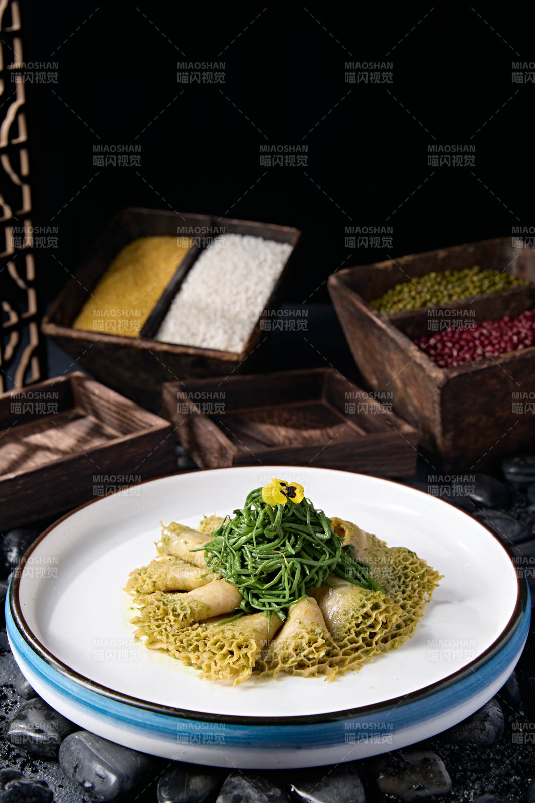 精美凉菜沙葱金钱肚