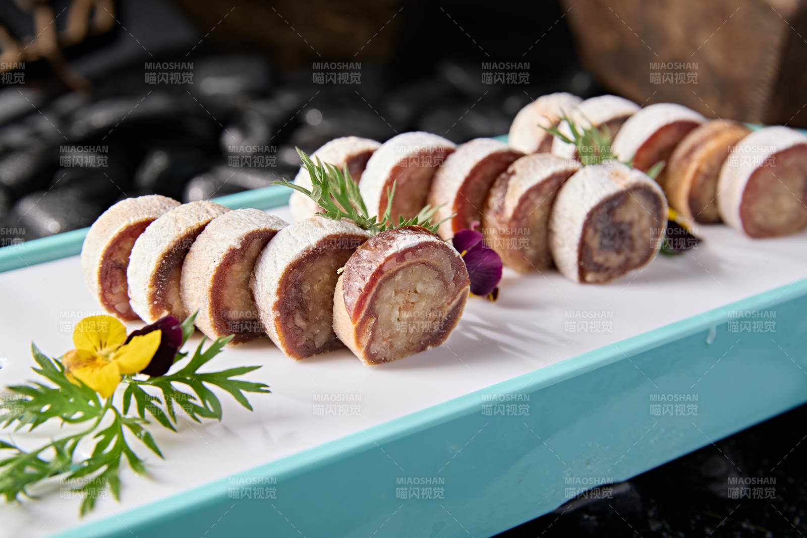 精美凉菜柿饼子核桃仁卷