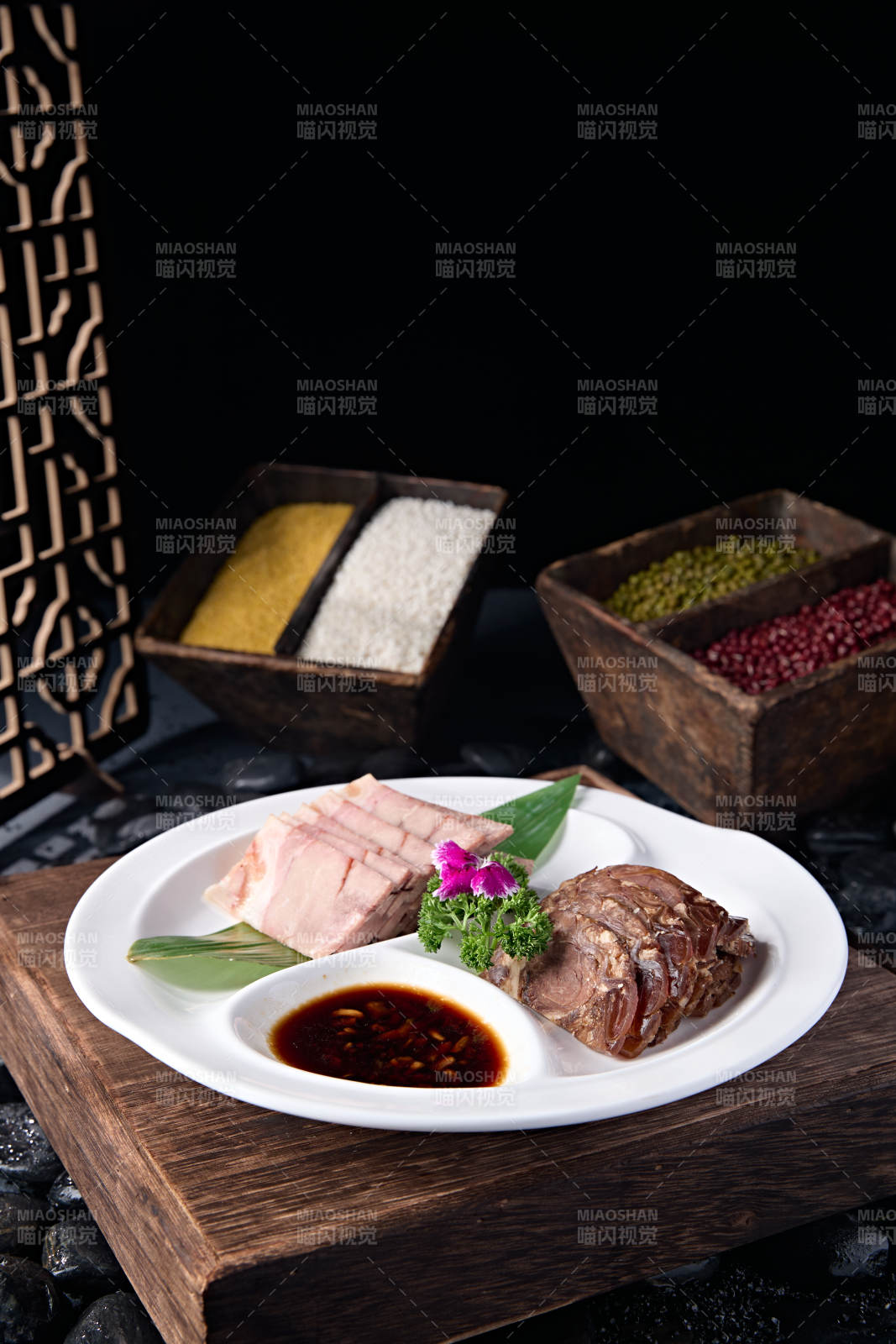 精美凉菜蘸汁压肉肘花双拼