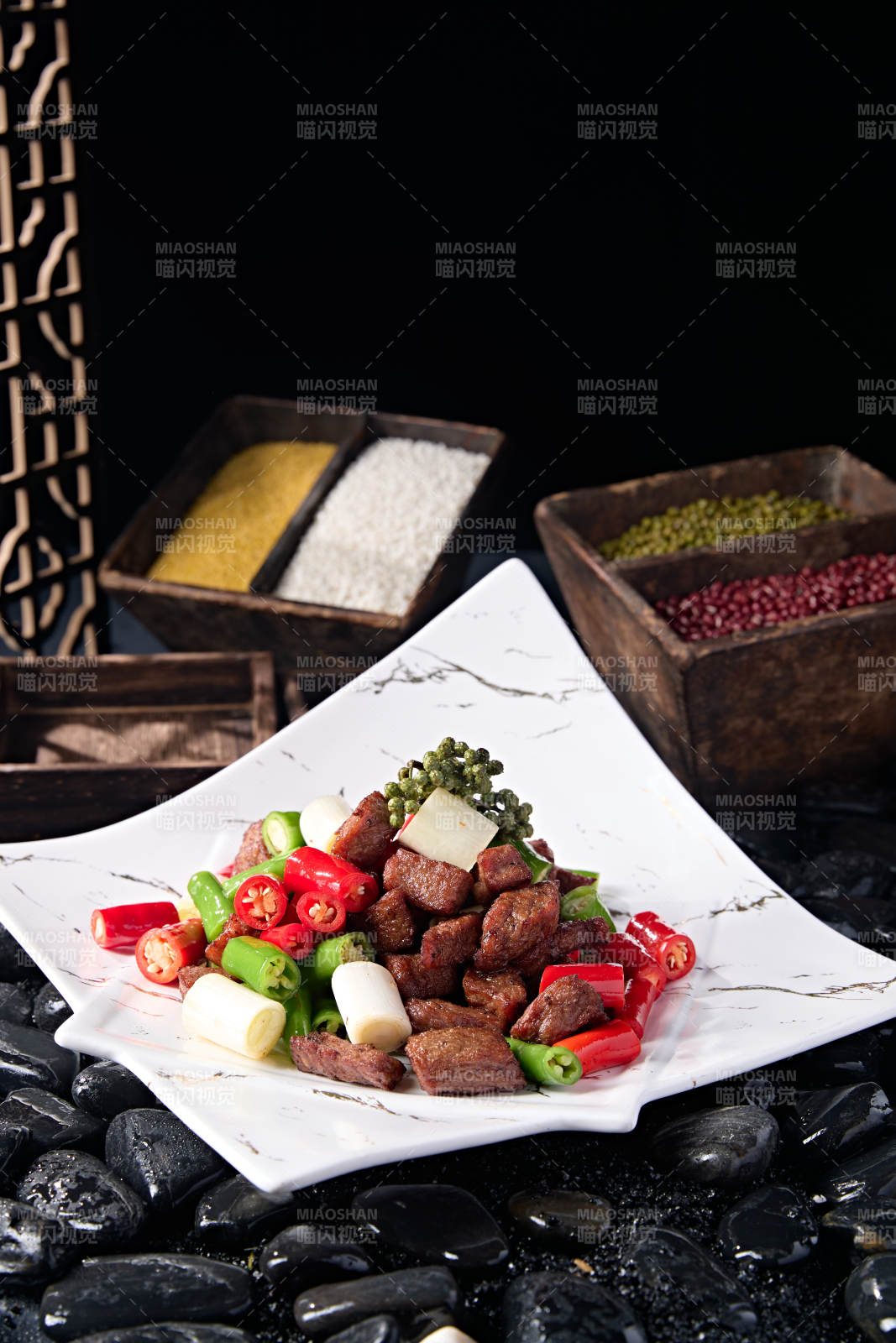 杭椒爆黑椒牛肉